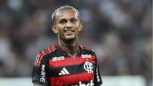 Wesley: atual lateral direito do Flamengo